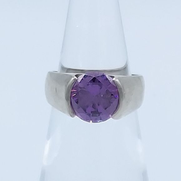 ‎Amethyst Ring - Picture 1 of 9